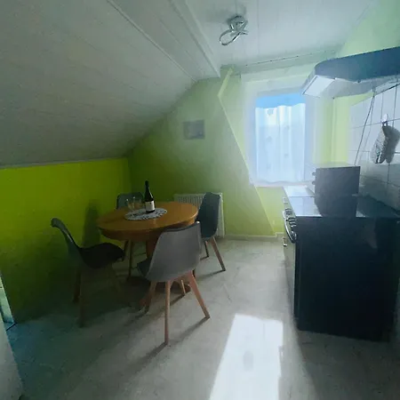 Апартаменты Schiekel Зебниц